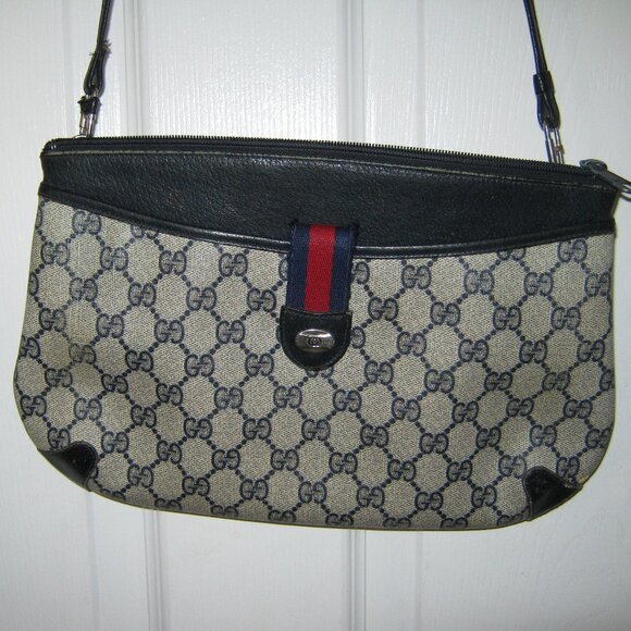 Authentic Vintage Navy Gucci Shoulder Bag - Picture 1 of 16